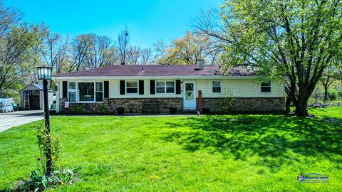 319 Croyden St, Spring Grove, IL 60081