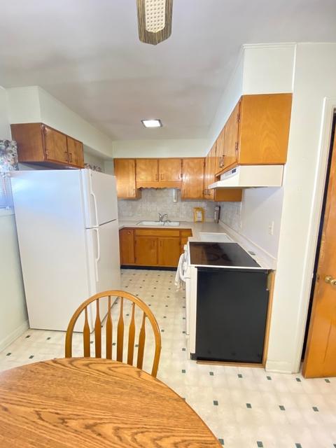 122 Douglas Ave, Dixon, IL 61021 photo 4