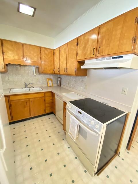 122 Douglas Ave, Dixon, IL 61021 photo 6
