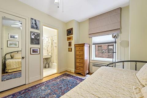 5555 S Everett Ave #D-4, Chicago, IL 60637 photo 14