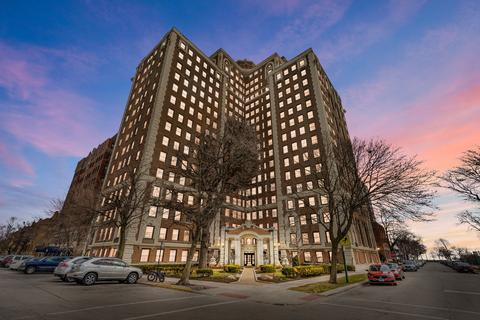 5555 S Everett Ave #D-4, Chicago, IL 60637 photo 2