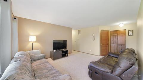 633 Mallard Ct #A1, Bartlett, IL 60103 photo 4
