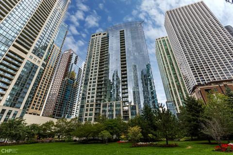 201 N Westshore Dr #2006, Chicago, IL 60601