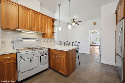 1031 E 49th St, Chicago, IL 60615 photo 11