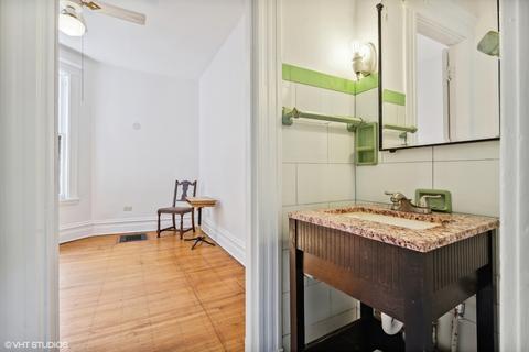 1031 E 49th St, Chicago, IL 60615 photo 16