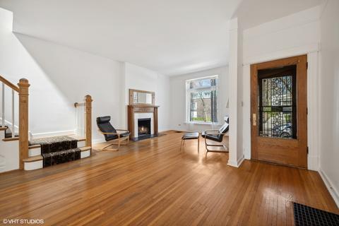 1031 E 49th St, Chicago, IL 60615 photo 2