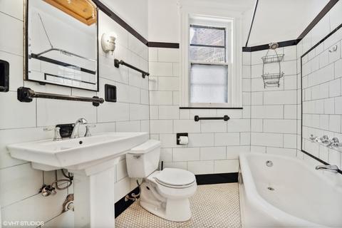 1031 E 49th St, Chicago, IL 60615 photo 22