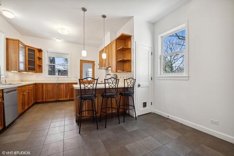 1031 E 49th St, Chicago, IL 60615 photo 7