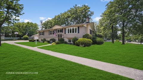 403 W Harding Rd, Lombard, IL 60148