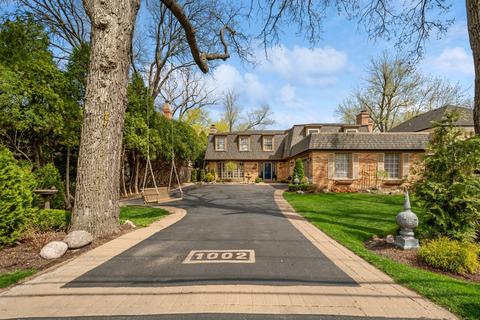 1002 Hibbard Rd, Wilmette, IL 60091