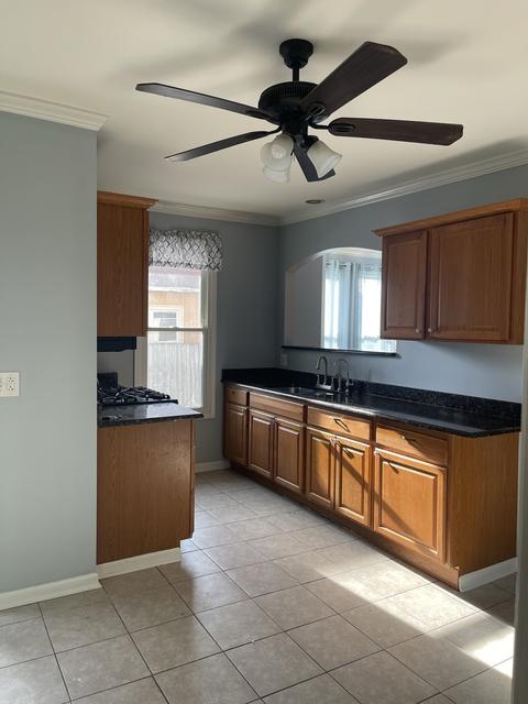 373 Jay St, Elgin, IL 60120 photo 8