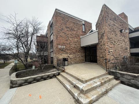 1813 Hemlock Pl #102, Schaumburg, IL 60173