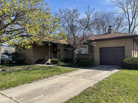18233 Greenbay Ave, Lansing, IL 60438