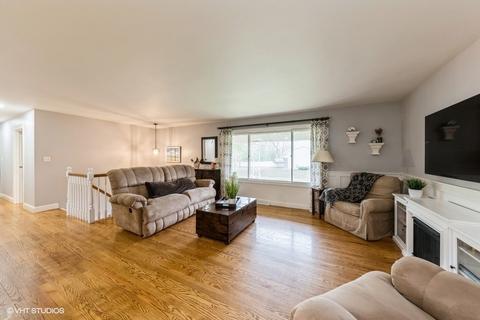910 Harrison Ln, Hoffman Estates, IL 60192 photo 3