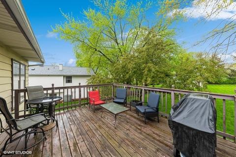 910 Harrison Ln, Hoffman Estates, IL 60192 photo 24
