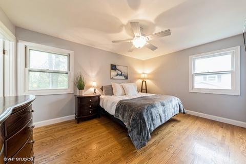 910 Harrison Ln, Hoffman Estates, IL 60192 photo 15