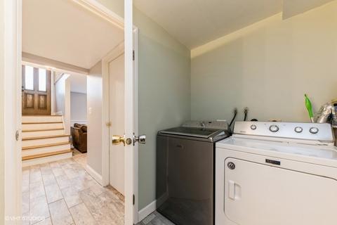 910 Harrison Ln, Hoffman Estates, IL 60192 photo 22