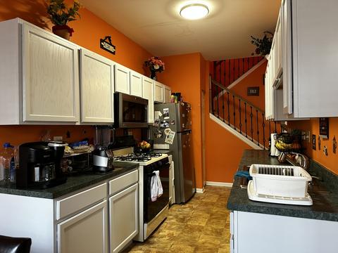 2255 Reflections Dr, Aurora, IL 60502 photo 5