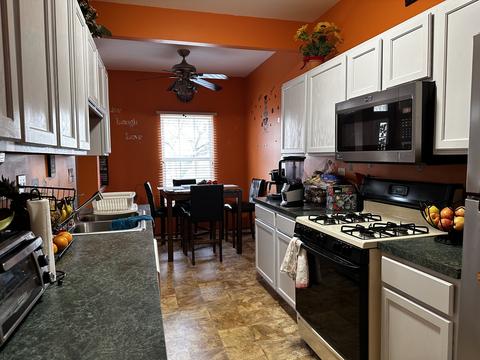 2255 Reflections Dr, Aurora, IL 60502 photo 6