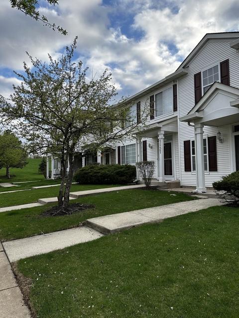 2255 Reflections Dr, Aurora, IL 60502 photo 2