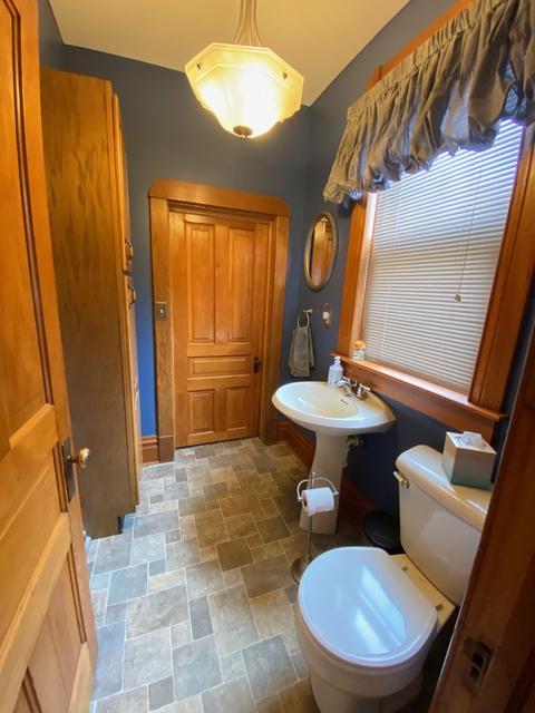 404 E 2nd St, Dixon, IL 61021 photo 32