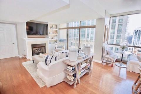 21 E Huron St #1502, Chicago, IL 60611 photo 3