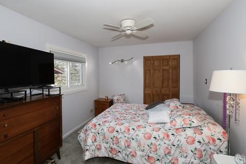 445 Bode Rd, Hoffman Estates, IL 60169 photo 12