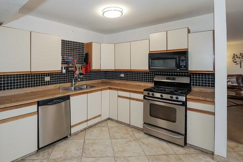 445 Bode Rd, Hoffman Estates, IL 60169 photo 11