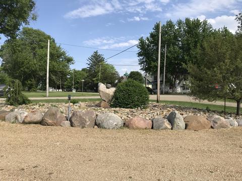 100 N Peru St, Troy Grove, IL 61372