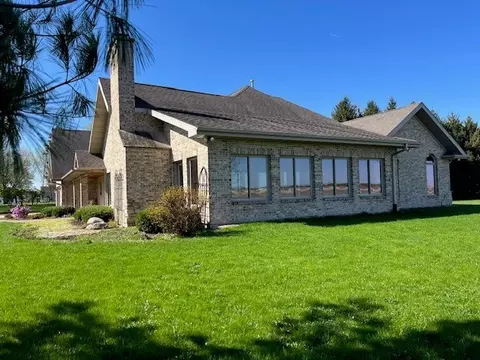 927 Dickson Rd, Bristol, IL 60512 photo 3