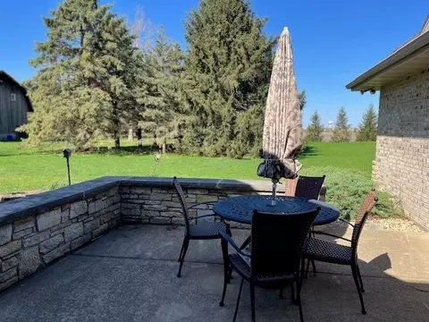 927 Dickson Rd, Bristol, IL 60512 photo 8