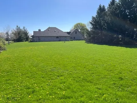 927 Dickson Rd, Bristol, IL 60512 photo 6