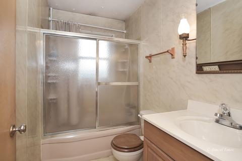 810 Elma Ave, Elgin, IL 60120 photo 7
