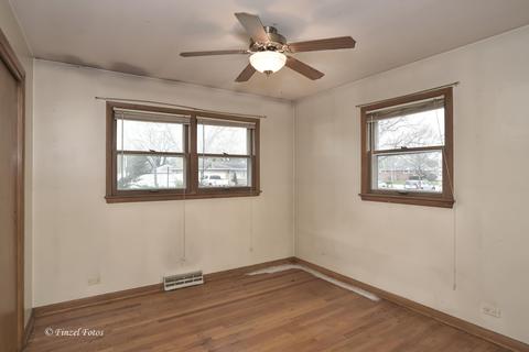 810 Elma Ave, Elgin, IL 60120 photo 8