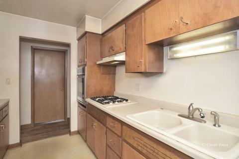810 Elma Ave, Elgin, IL 60120 photo 5