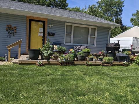 1517 Rutledge Dr, Urbana, IL 61802