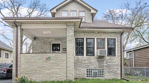 250 E Quincy St, Riverside, IL 60546