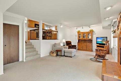 109 Honeysuckle Ct, Rolling Meadows, IL 60008 photo 11