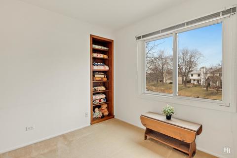 109 Honeysuckle Ct, Rolling Meadows, IL 60008 photo 21