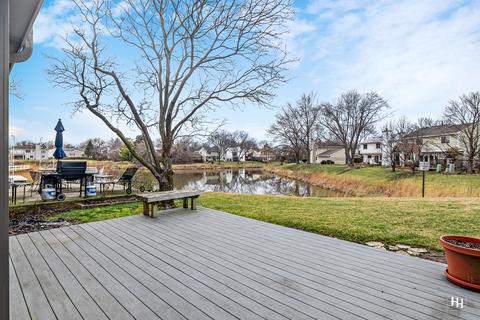 109 Honeysuckle Ct, Rolling Meadows, IL 60008 photo 3