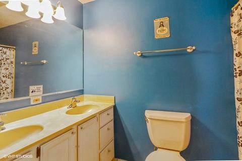 101 E Harrison St, Harvard, IL 60033 photo 8