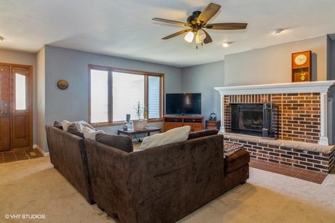 101 E Harrison St, Harvard, IL 60033 photo 3