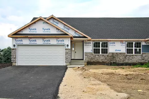 2207 Concord Dr, Sycamore, IL 60178