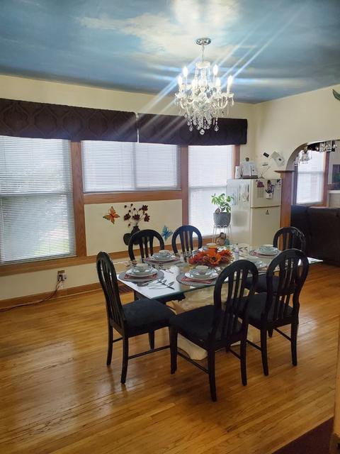 618 Sherman Ave, Elgin, IL 60120 photo 2