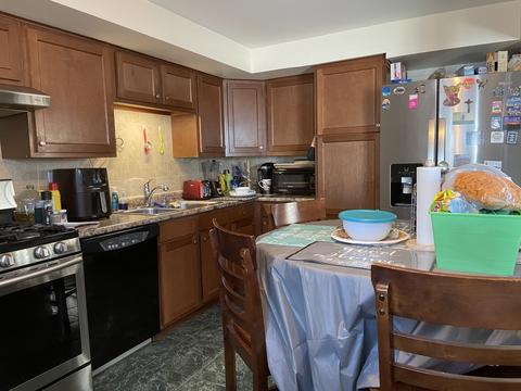 9243 Maple Ln, Des Plaines, IL 60016 photo 3
