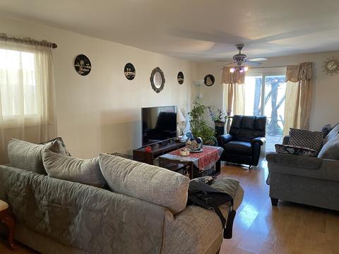 9243 Maple Ln, Des Plaines, IL 60016 photo 4