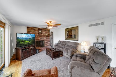 1005 E Bailey Rd, Naperville, IL 60565 photo 11
