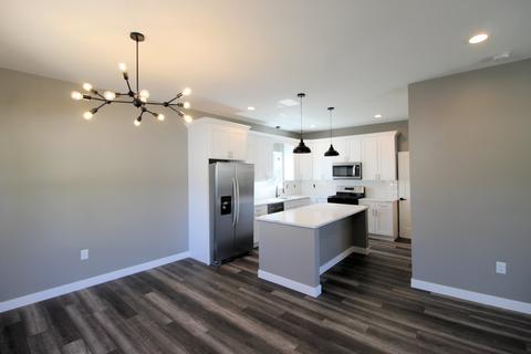 1430 E River St, Kankakee, IL 60901 photo 4