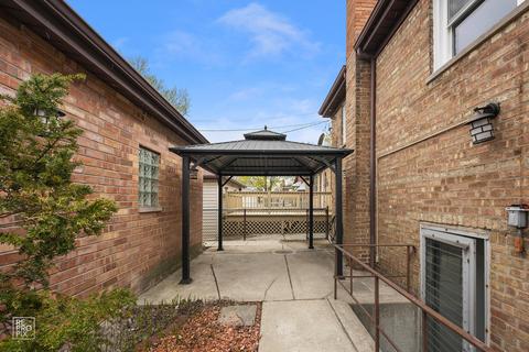 4319 W Devon Ave, Chicago, IL 60646 photo 10