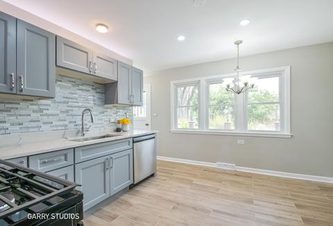 3 N711 Broadview Ave, Addison, IL 60101 photo 5